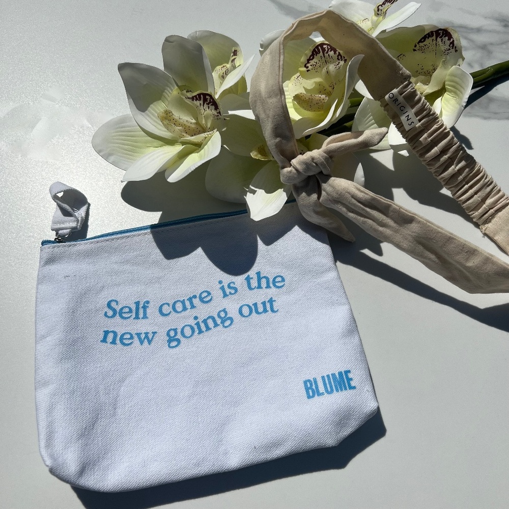 Gift with Purchase | Blume Toiletry Bag & Origins Headband